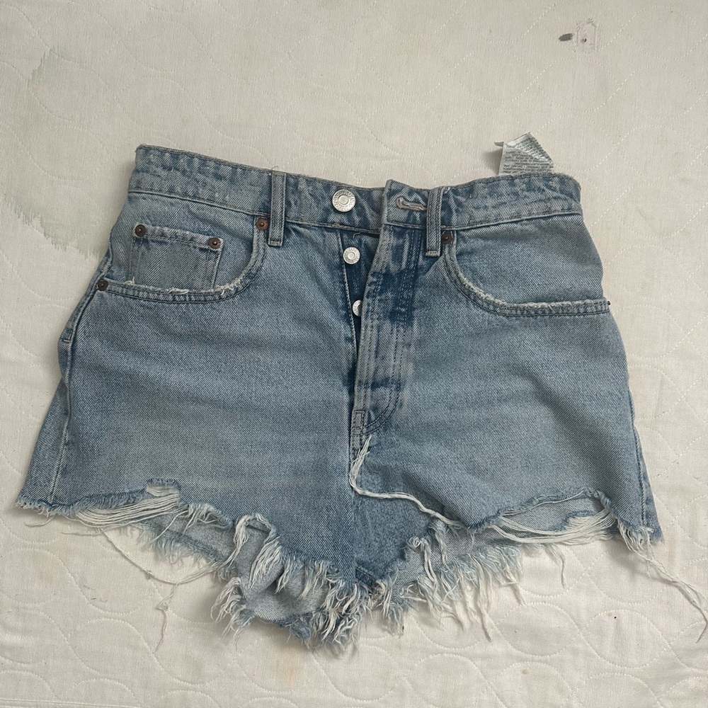 Zara Denim Frayed Hem Women Shorts